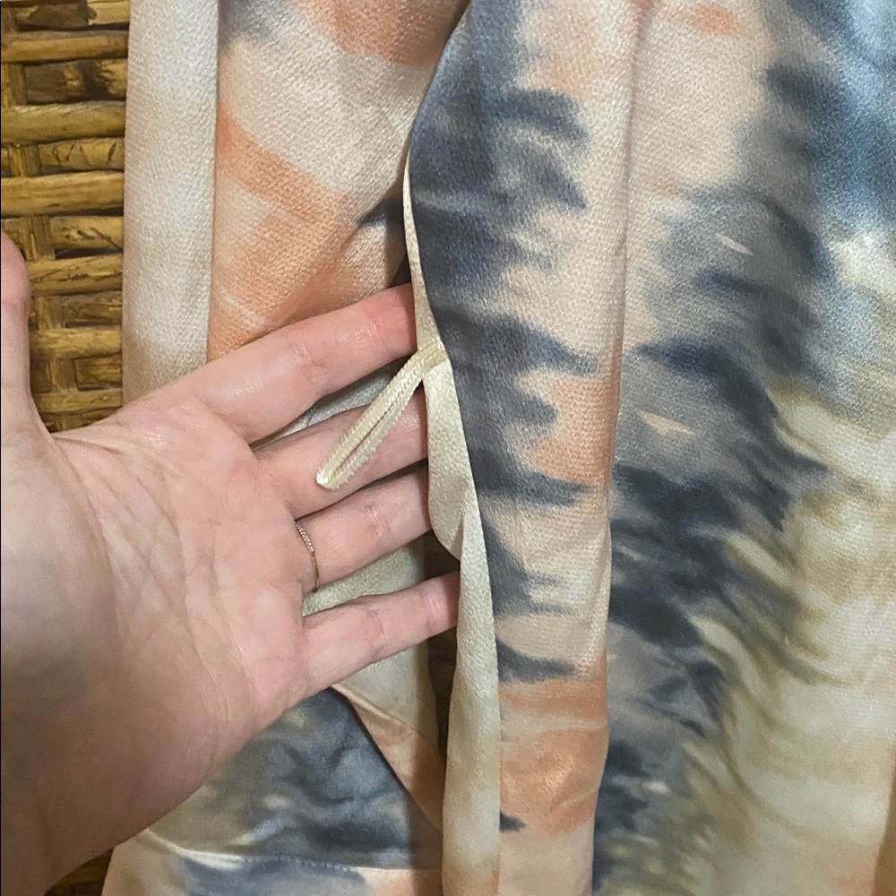 EUC Fashion Nova Plunging Neckline Pink cream blue tie-dye tunic mini dress XL - Picture 10 of 10